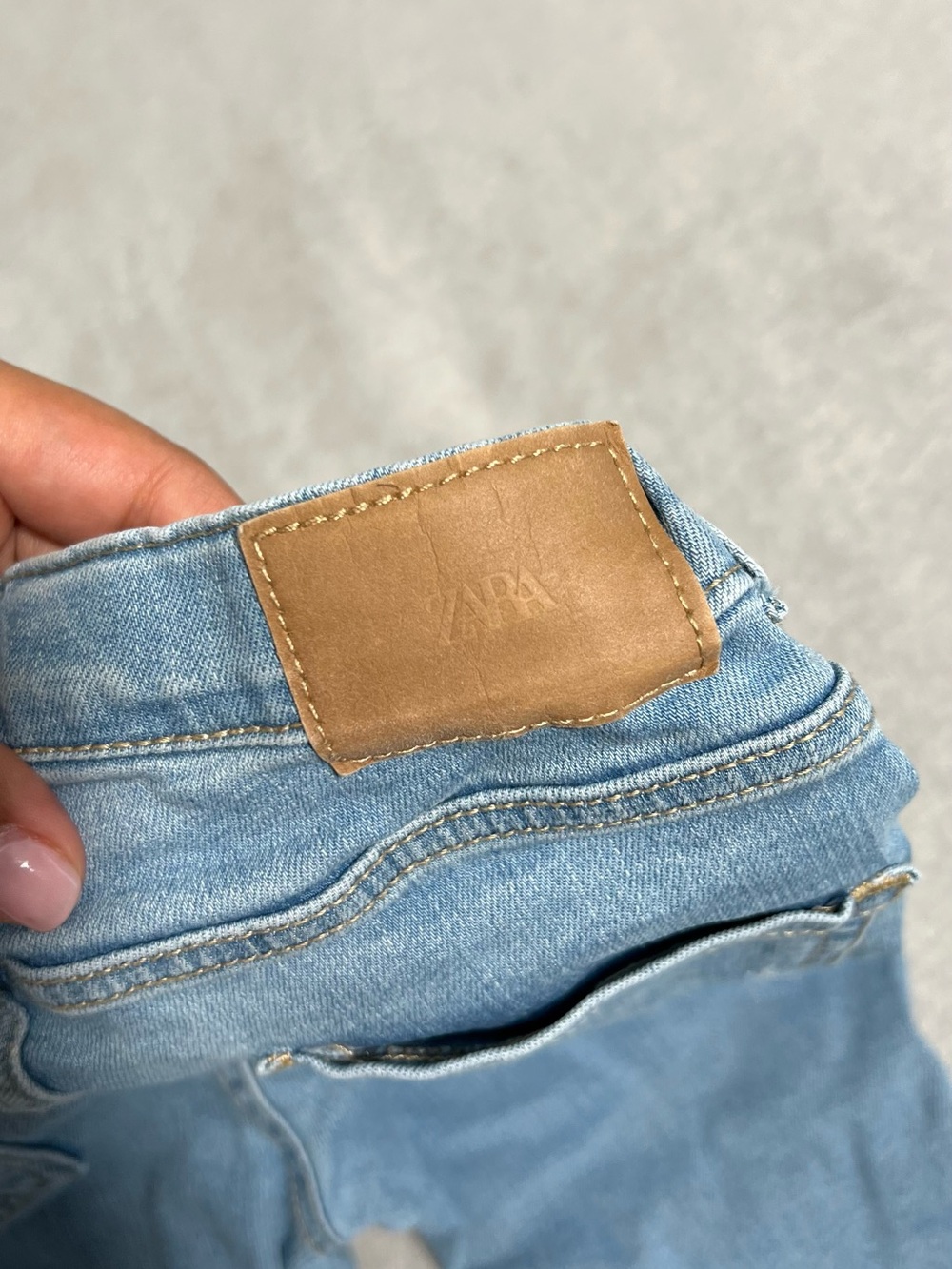 Zara Girls Light Wash Kids Denim Jeans Size 4T - Picture 4 of 4
